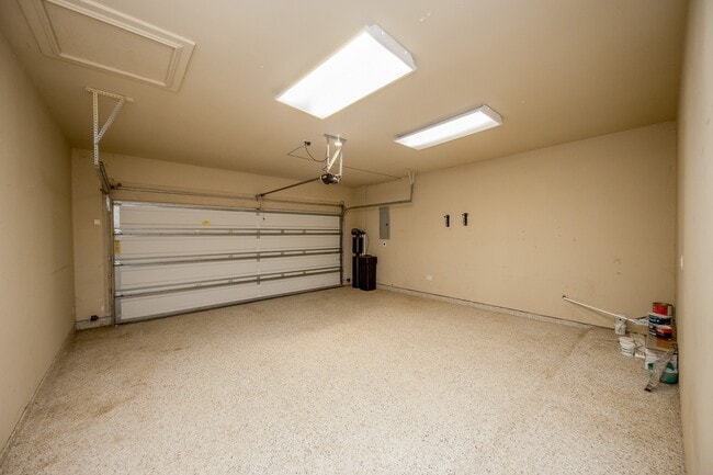 Foto del edificio - 4019 Windmill Creek Dr