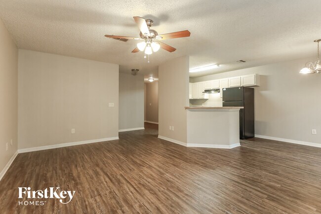 Foto del edificio - 15043 SE 25th Ave
