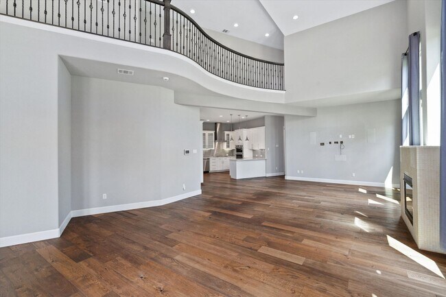 Foto del edificio - Modern Luxury Meets Austin Charm: 4 BR, 2.5 BA Gem