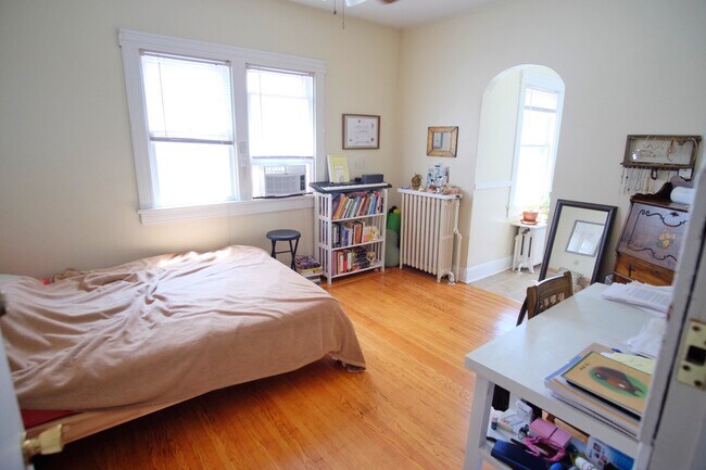 Foto del edificio - 2312 Bryant Ave S