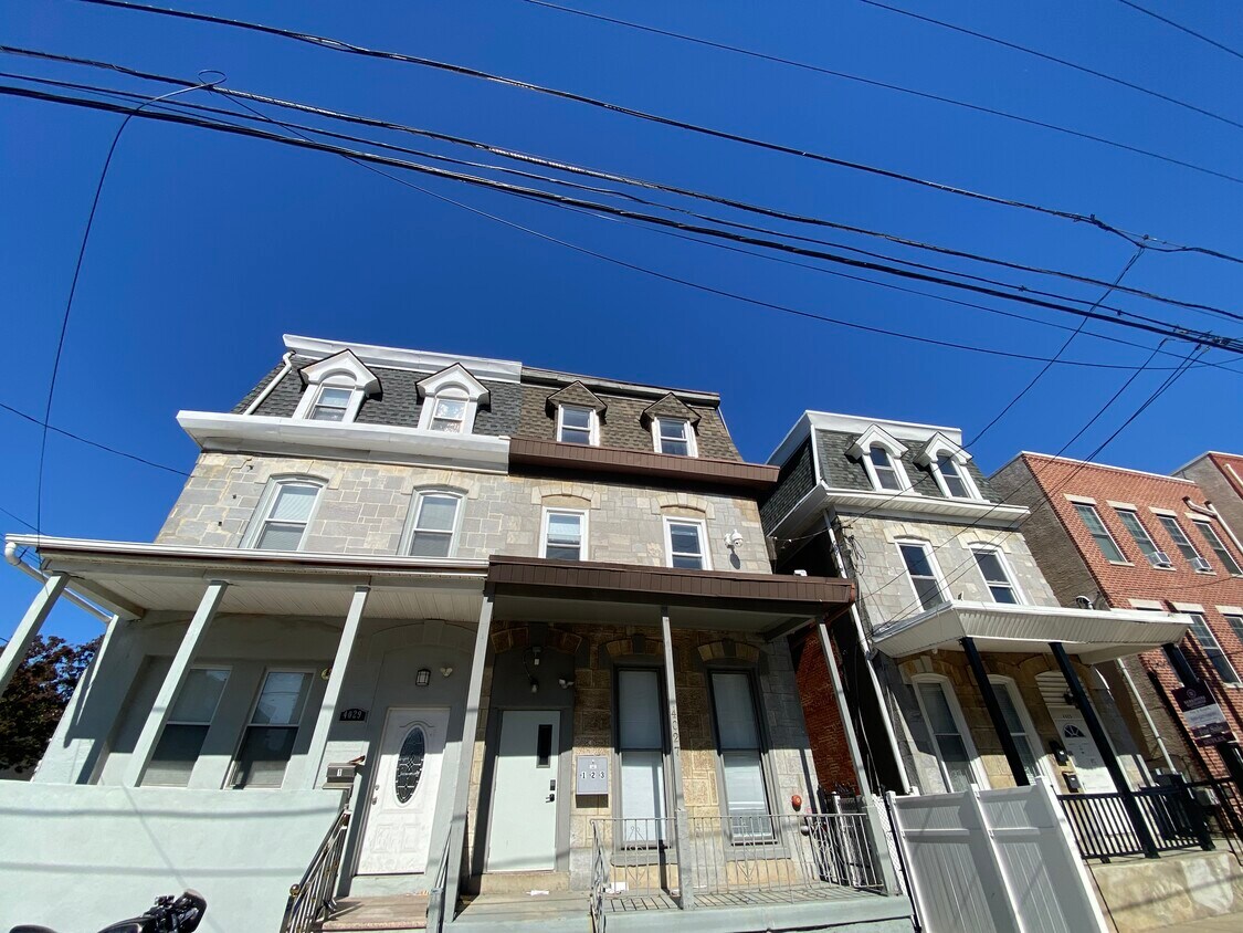 Primary Photo - 4027 Baring St