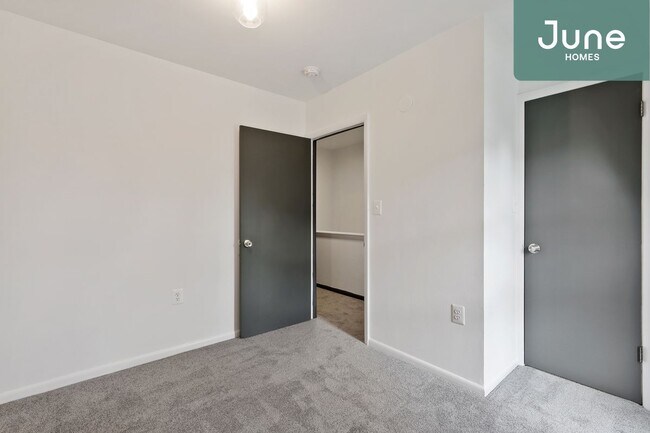 Foto del edificio - Twin room in 5-bed/3.5-bath Home