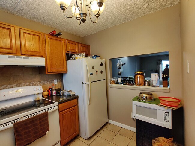 Building Photo - 2844 Somerset Park Dr