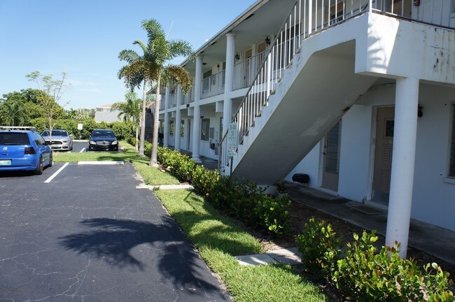 Foto del edificio - Mapleleaf Apartments