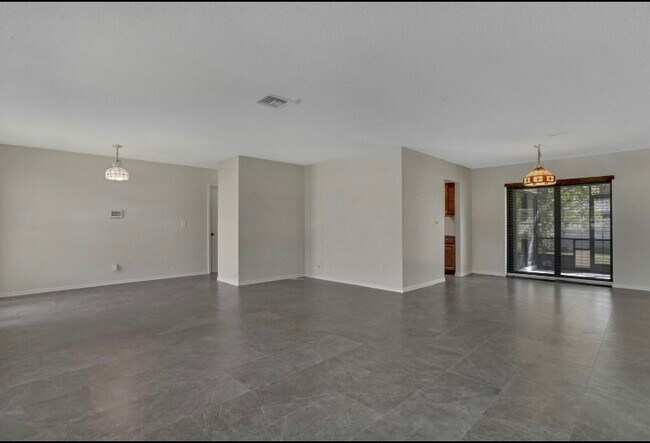 Foto del edificio - 12186 Sycamore Ln