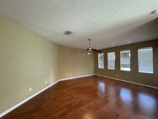 Building Photo - 4813 River Gem Ave