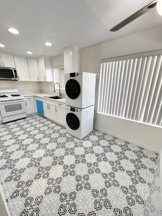 Stonewood Apartments Apartments in Brea, CA