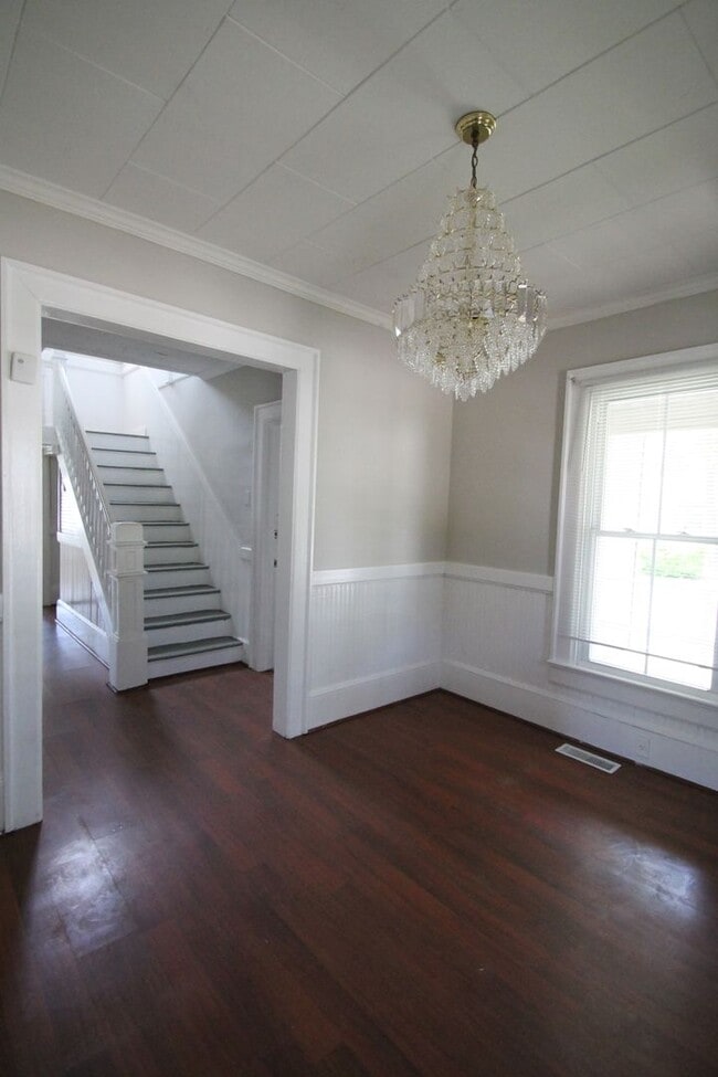 Building Photo - Exclusively Offered By Muse Realty Rentals, LLC