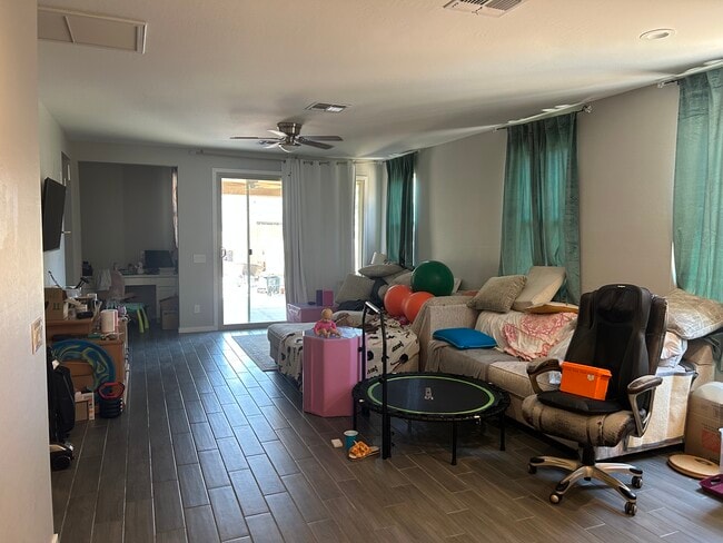Open concept Living room - 1964 N Hubbard Ln