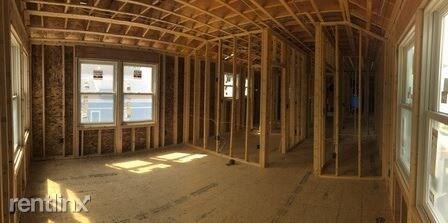 Building Photo - 5 br, 3 bath  - 33 Robbins Street #2