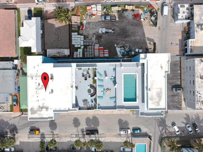 Foto del edificio - 320 S Surf Rd