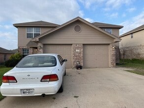 Building Photo - 3109 Yaupon Rd