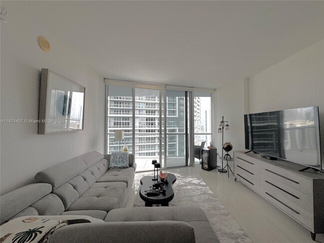 Foto del edificio - 495 Brickell Ave