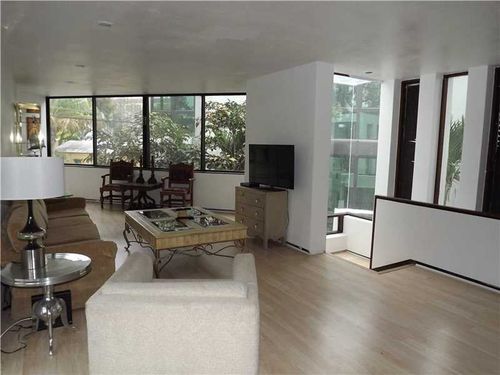 Building Photo - 1301 SE 2nd Ct