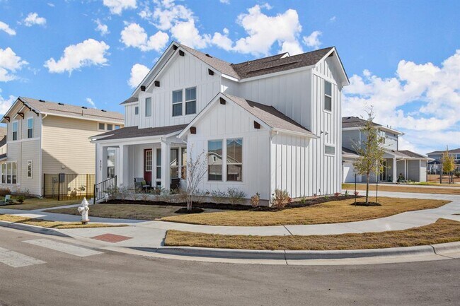 Building Photo - 8301 Orizzonte St