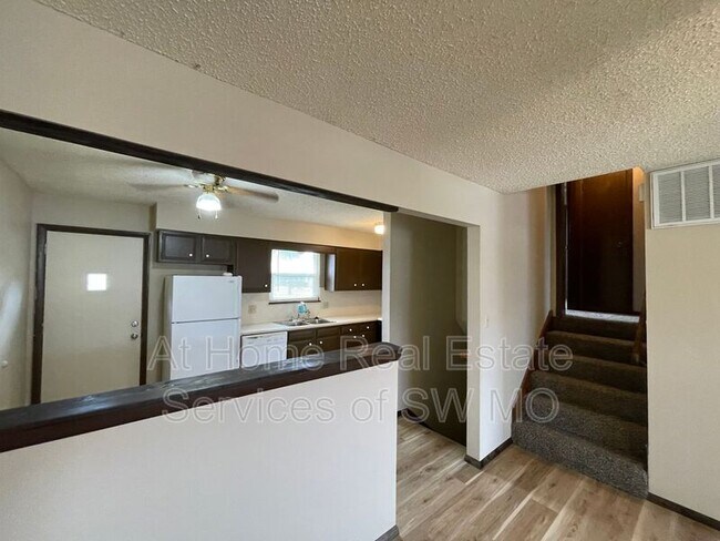 Building Photo - 1828 Tower Cir