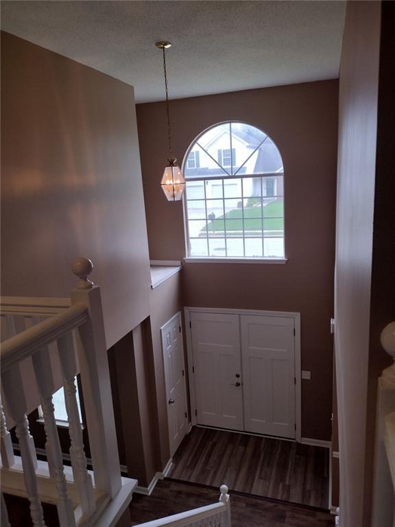 Foto del edificio - 1116 Misty Meadows Ln
