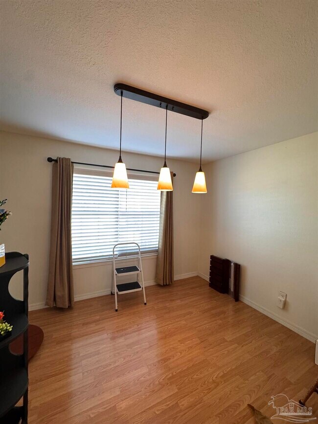 Foto del edificio - 1783 Village Pkwy