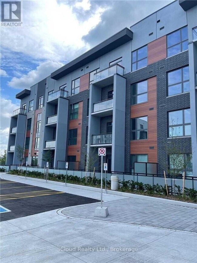 Photo du bâtiment - 95 Dundas St W