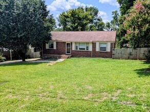 Building Photo - 3321 Mimosa Dr