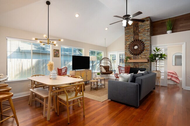 Building Photo - 20231 Linden Tree Dr
