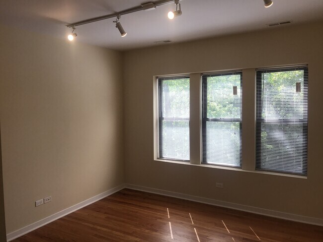 Building Photo - 6601 N Campbell Ave