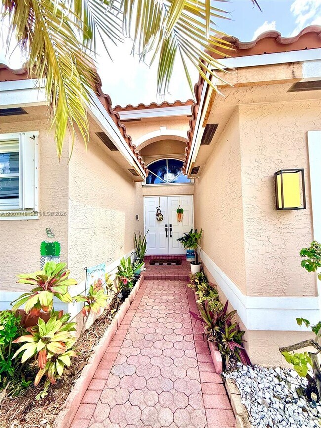 Foto del edificio - 3221 SW 173rd Terrace