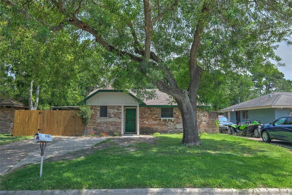 Foto principal - 838 Conklin St
