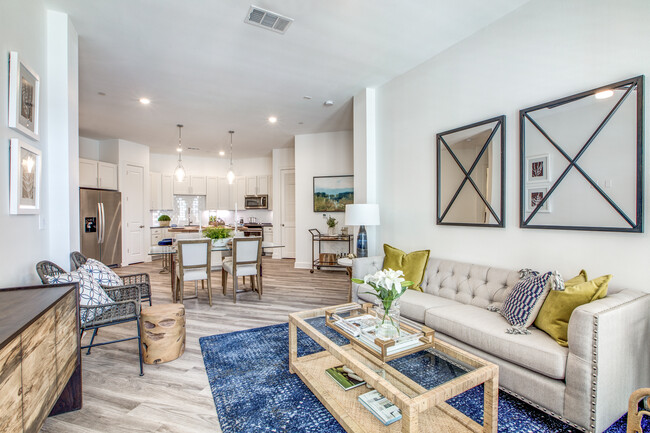 Foto del edificio - Quiet Luxury Near Lake Houston