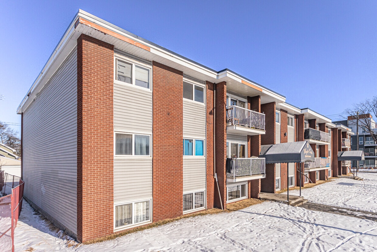 02/2024 - 9710 82 Av NW
