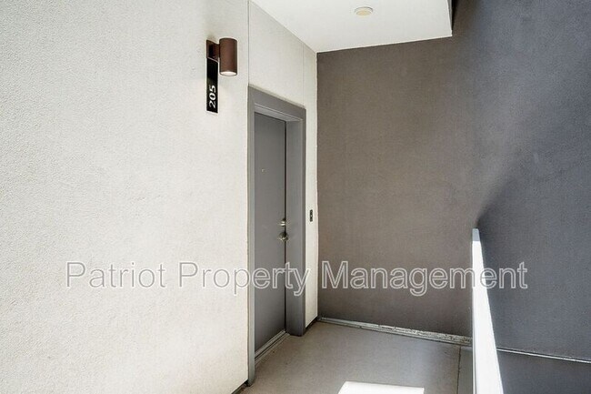 Photo - 1130 N 2nd St House