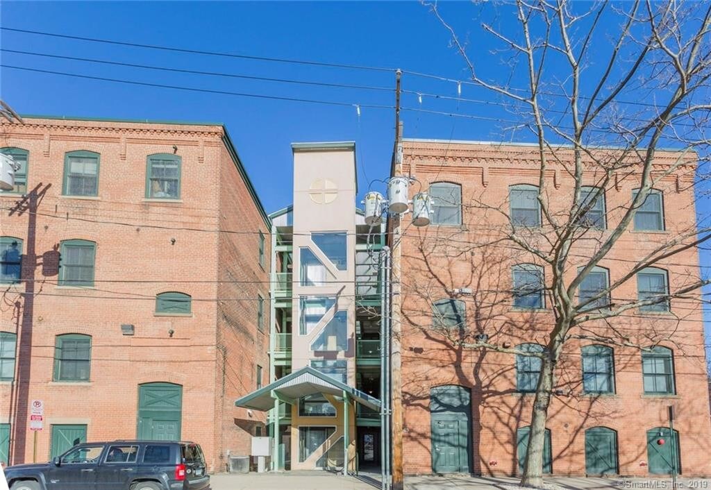 Primary Photo - 43 Chestnut St