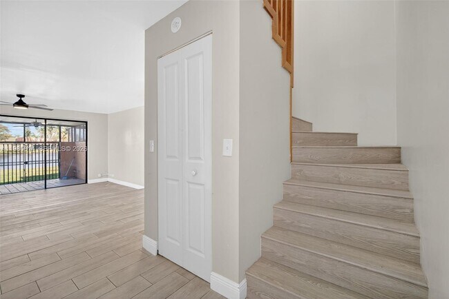 Foto del edificio - 1451 NW 92nd Ave
