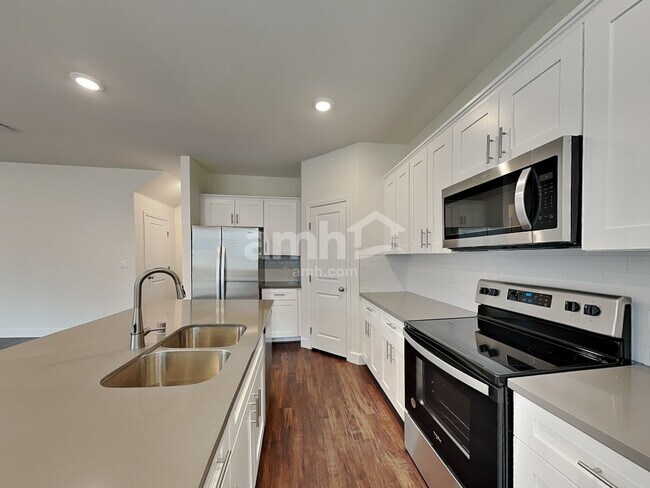 Building Photo - 8815 Carmine Cob Avenue