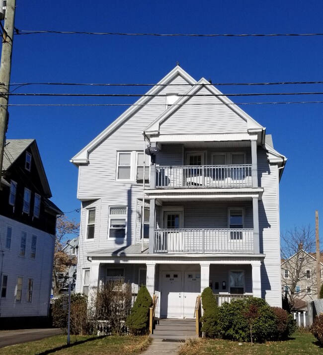 Building Photo - 436 Park St