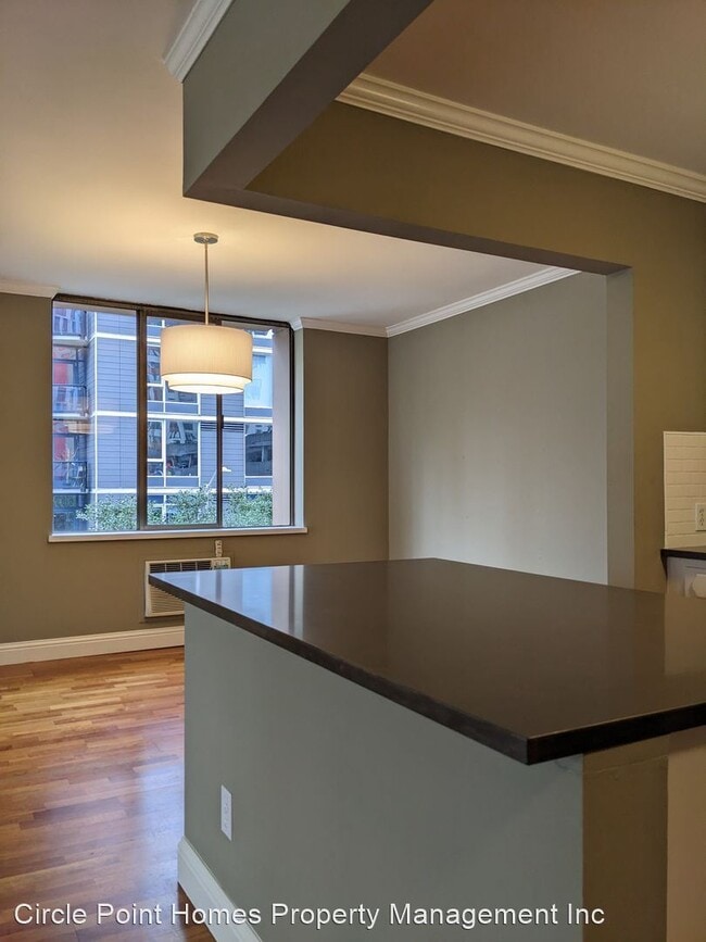 Building Photo - 2 br, 2 bath House - 1120 8th Ave Apt 502