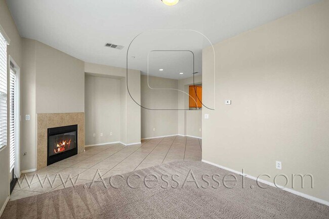 Building Photo - Charming 3-Bedroom Townhome in Vista Del L...