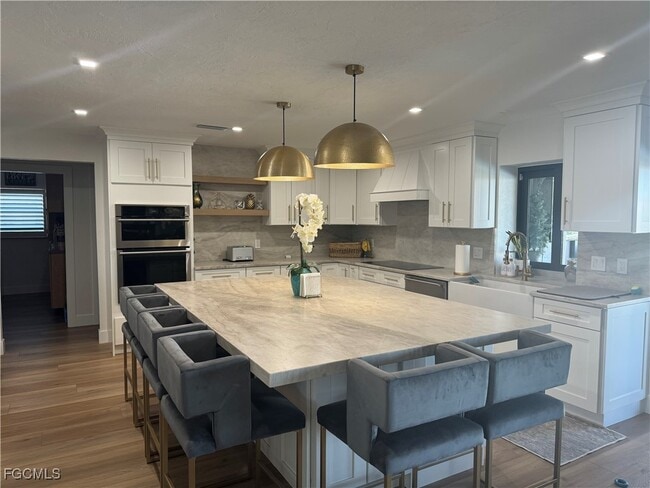 Building Photo - 5241 SW 2nd Pl