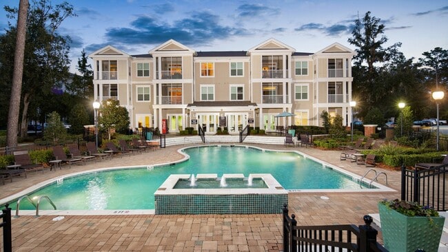 Foto del edificio - 3100 Ashley Town Center Dr
