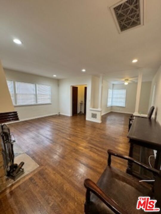 Building Photo - 5101 Hillcrest Dr