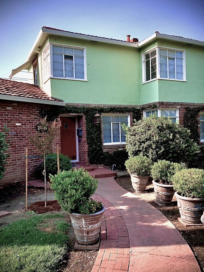 Foto del edificio - 2904 Riverside Blvd