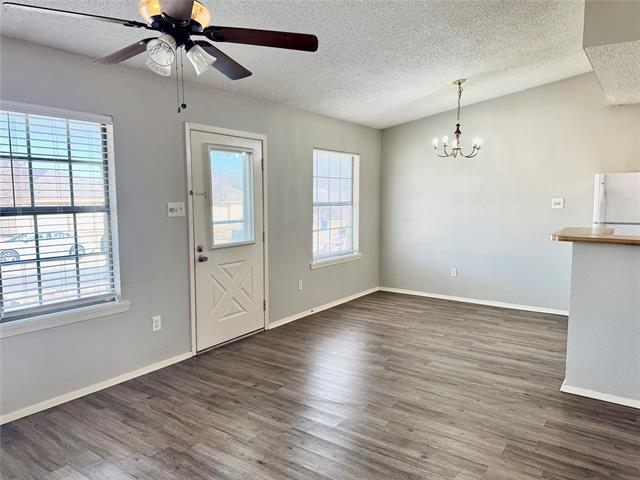 Foto del edificio - 1429 Walters Dr