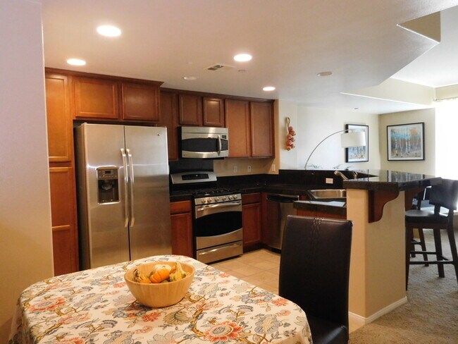 Foto del edificio - 946 Tarragon Ln