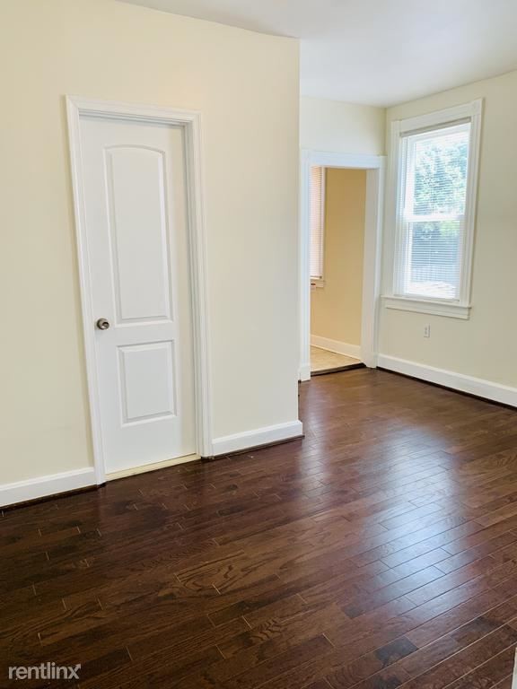 Foto del edificio - 3 br, 2 bath Townhome - 109 Bloomsbury Ave