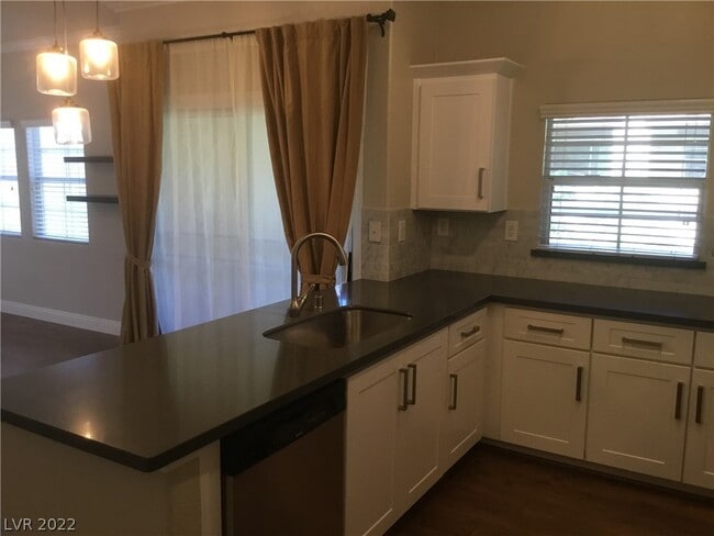 Foto del edificio - 7660 W Eldorado Ln