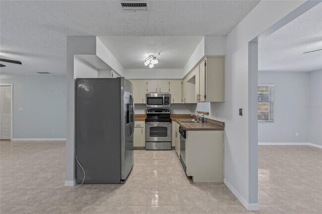 Foto del edificio - 2711 N Dellwood Dr