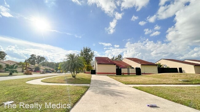 3 br, 2 bath House - 763 Golden Sunshine C... photo'