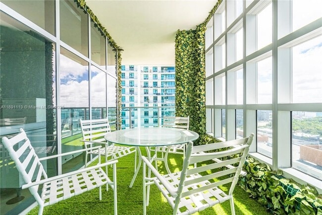 Foto del edificio - 3301 NE 1st Ave