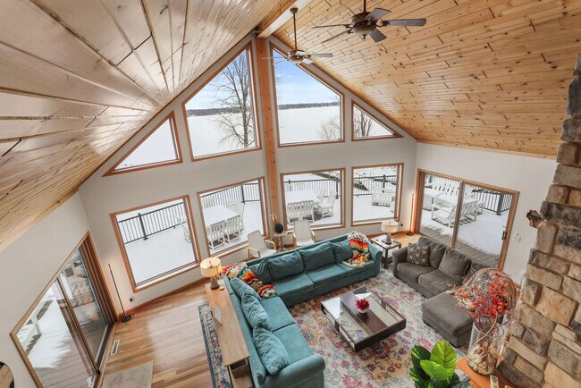 Building Photo - 222 Grouse Dr