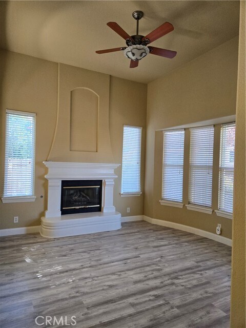 Building Photo - 6130 Gardenia Ct